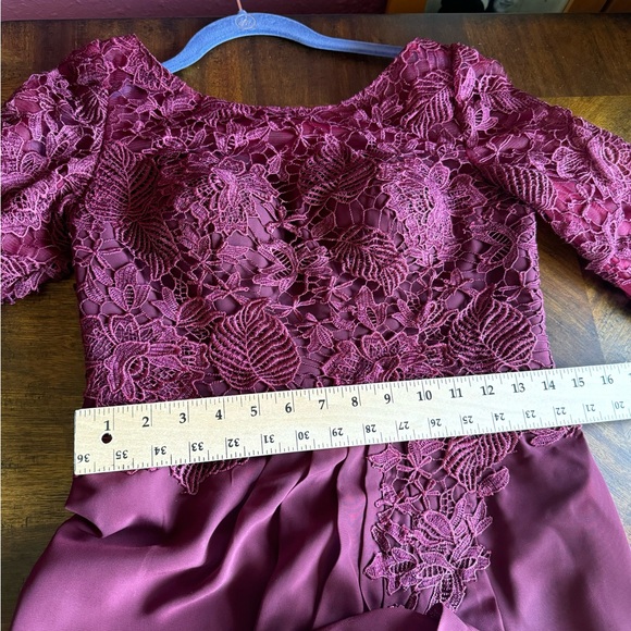 Mother of the Bride Dresses Burgundy - Picture 8 of 13